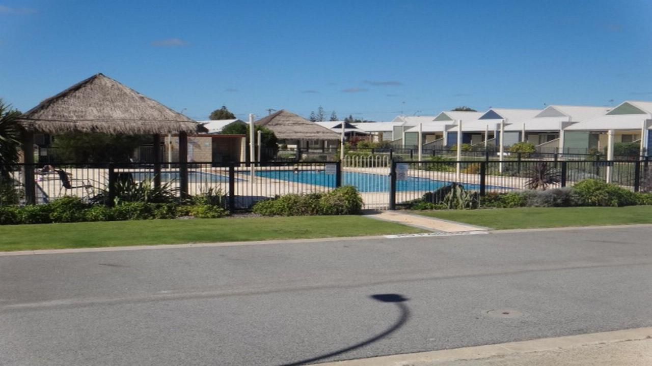 Unit 39 Seafront Estate Villa Джуриън Бей Екстериор снимка